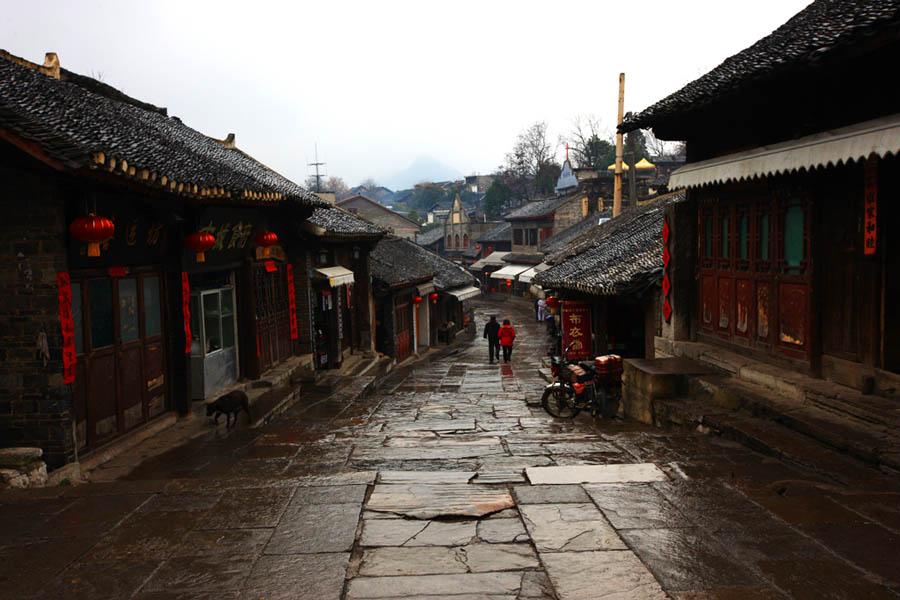 消息人士：叙利亚南部四名军人死于巴士爆炸